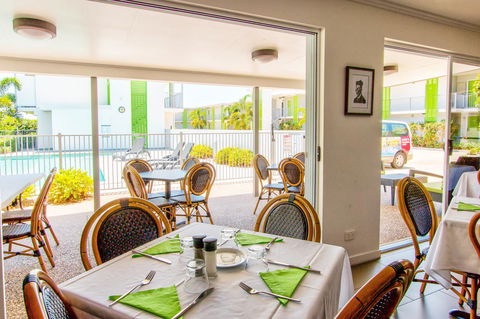 Mackay Oceanside Central Hotel Official - Accommodation QLD 4