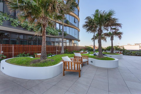 Hostrelax Residences On Alfred - Accommodation QLD 14