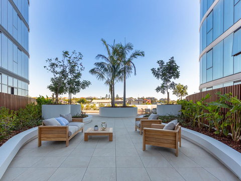 Hostrelax Residences On Alfred - Accommodation QLD 11