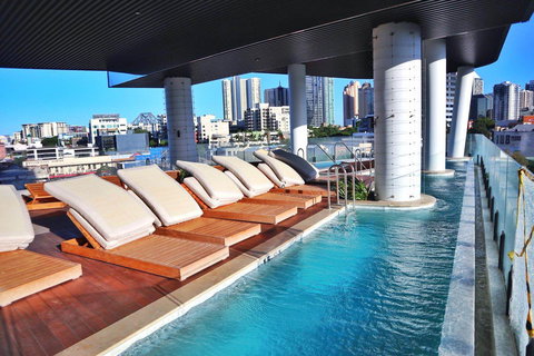 Hostrelax Residences On Alfred - Accommodation QLD 3