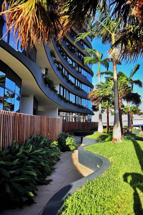 Hostrelax Residences On Alfred - Accommodation QLD 12