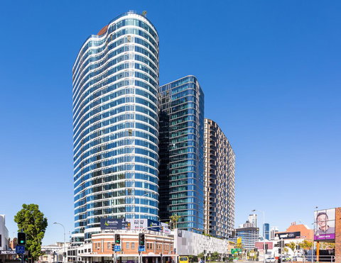 Hostrelax Residences On Alfred - Accommodation QLD 0