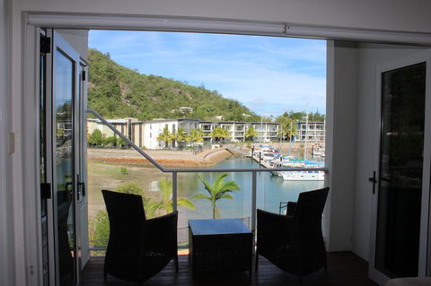 Beachside Apartment 17 - Accommodation QLD 2