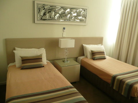 Grosvenor Beachfront Apartments Surfers Paradise - Accommodation QLD 20