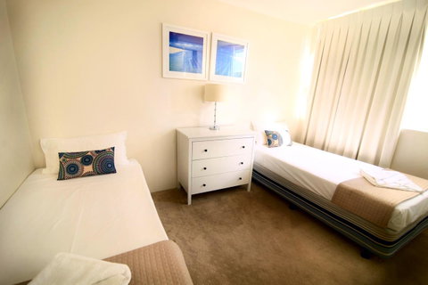 Grosvenor Beachfront Apartments Surfers Paradise - Accommodation QLD 35