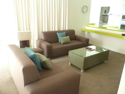 Grosvenor Beachfront Apartments Surfers Paradise - Accommodation QLD 8