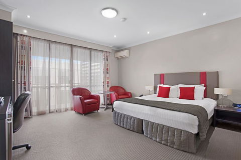 Platinum International - Accommodation QLD 16