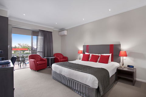Platinum International - Accommodation QLD 14