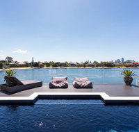 Rumrunner Resort - Accommodation QLD