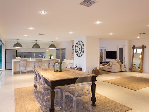 Rumrunner Resort - Accommodation QLD 8