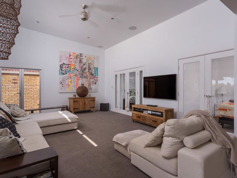 Rumrunner Resort - Accommodation QLD 22