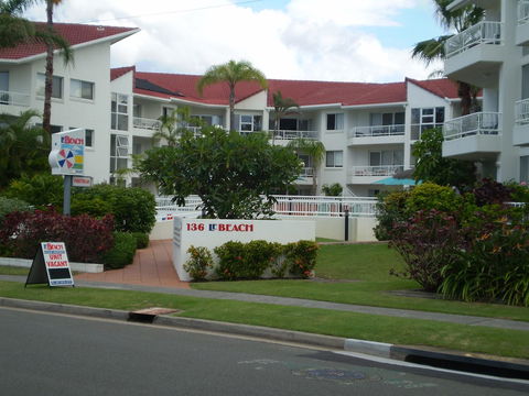Le Beach Apartments - Accommodation QLD 20