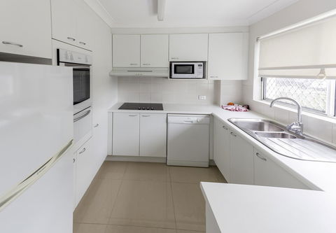 Le Beach Apartments - Accommodation QLD 25