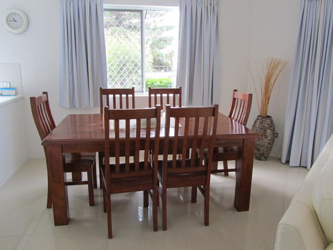 Le Beach Apartments - Accommodation QLD 19