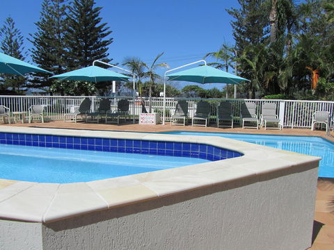 Le Beach Apartments - Accommodation QLD 17