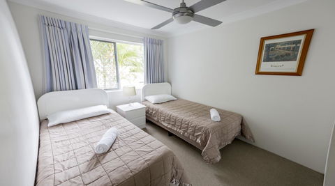 Le Beach Apartments - Accommodation QLD 10