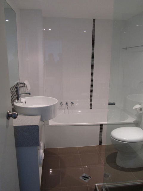Le Beach Apartments - Accommodation QLD 14