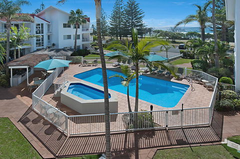 Le Beach Apartments - Accommodation QLD 1