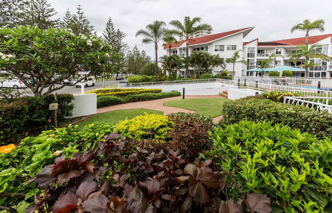 Le Beach Apartments - Accommodation QLD 12