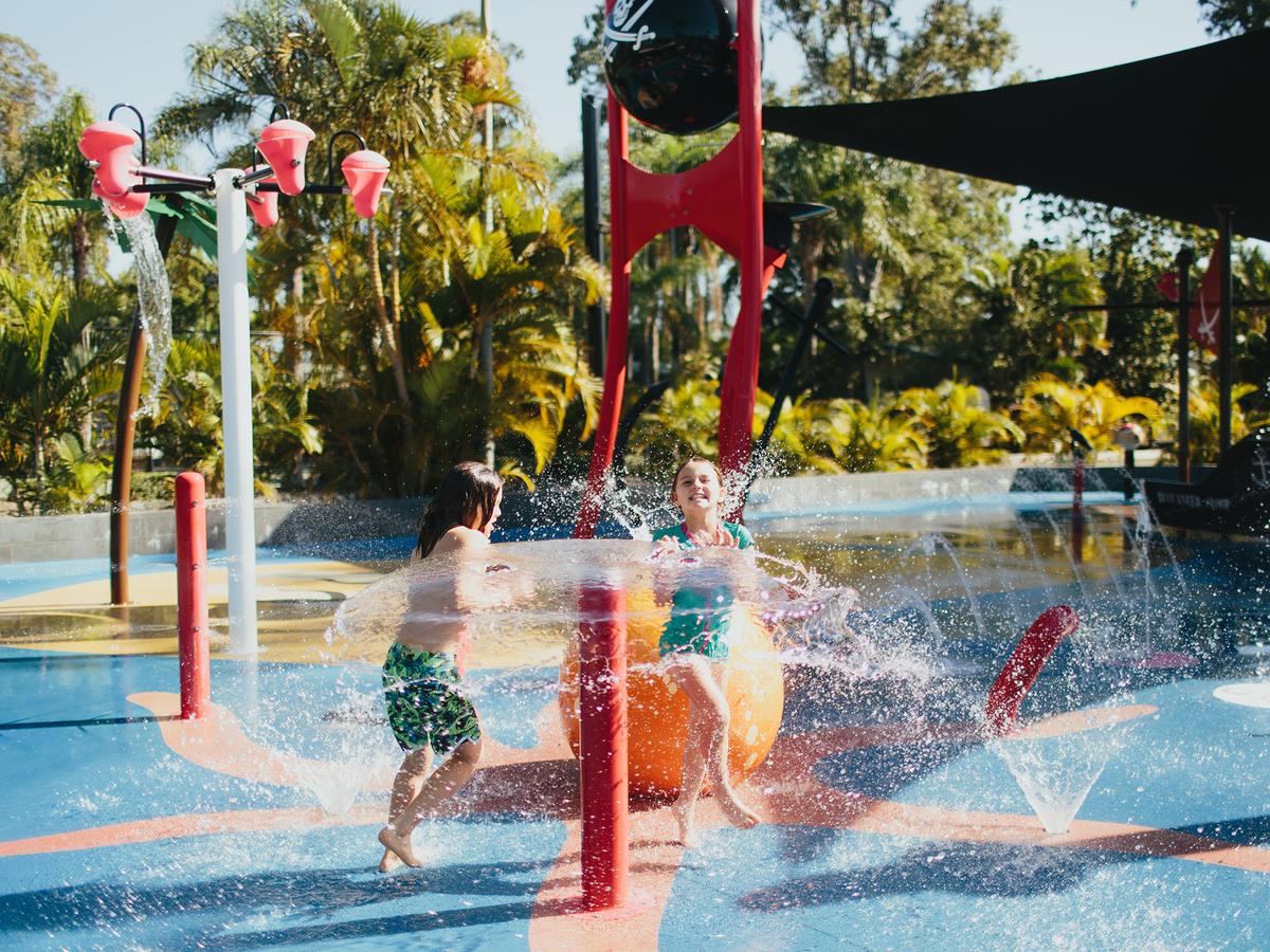 Biggera Waters QLD Accommodation QLD