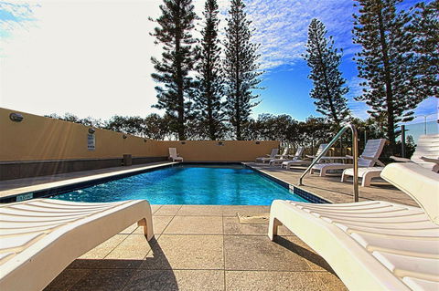 Seacrest Beachfront Apartments Surfers Paradise - Accommodation QLD 5