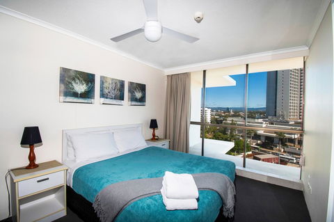 Seacrest Beachfront Apartments Surfers Paradise - Accommodation QLD 27
