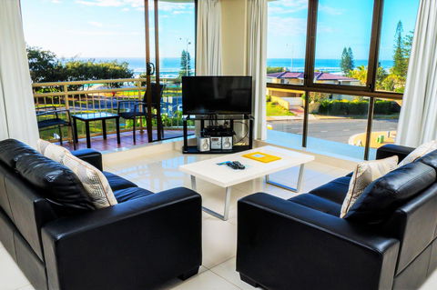 Seacrest Beachfront Apartments Surfers Paradise - Accommodation QLD 35