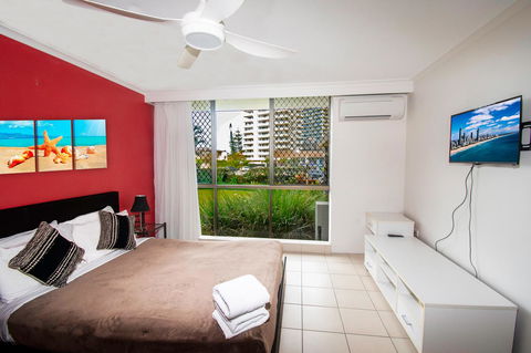Seacrest Beachfront Apartments Surfers Paradise - Accommodation QLD 8