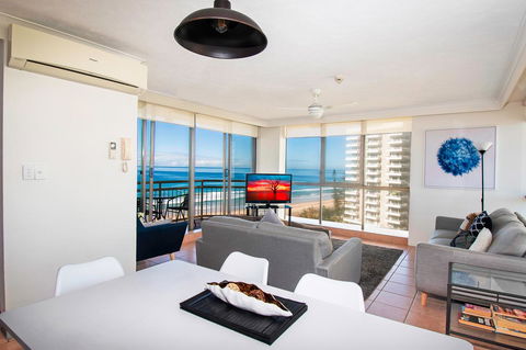 Seacrest Beachfront Apartments Surfers Paradise - Accommodation QLD 21