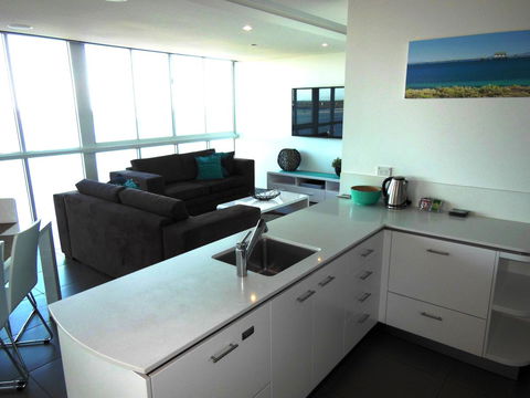 Crystal Bay On The Broadwater - Accommodation QLD 27