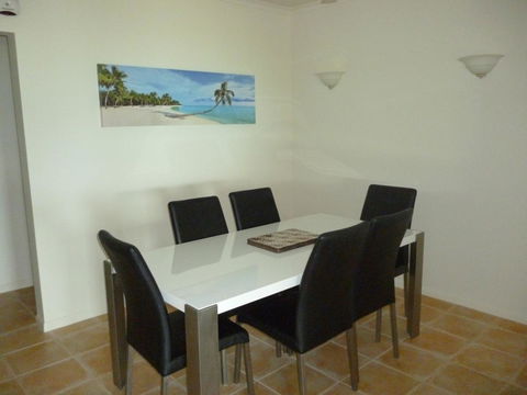 Sea Star Apartments - Accommodation QLD 7