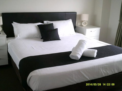 The Phoenician Resort - Accommodation QLD 27