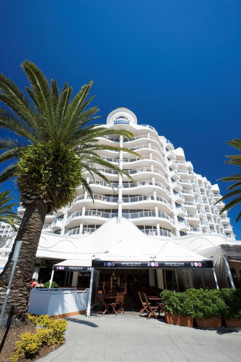 The Phoenician Resort - Accommodation QLD 4
