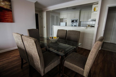 The Phoenician Resort - Accommodation QLD 7