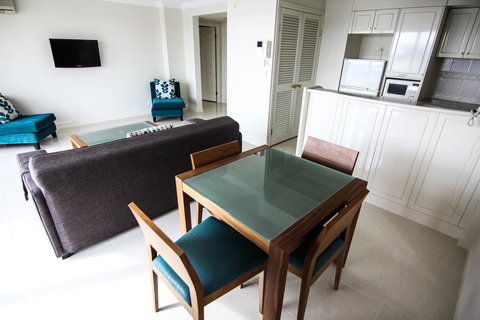 The Phoenician Resort - Accommodation QLD 17