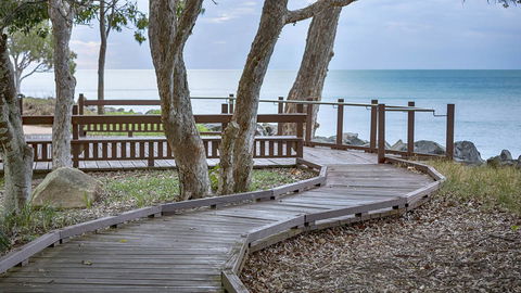 Oaks Hervey Bay Resort And Spa - Accommodation QLD 4