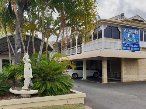 Alexandra Park Motor Inn - Accommodation QLD 1