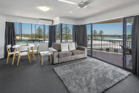 Belaire Place Motel Apartments - Accommodation QLD 5