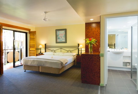 Palm Royale Cairns - Accommodation QLD 25