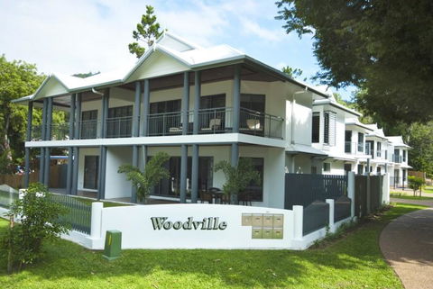 Woodville Beach Townhouse 5 - Accommodation QLD 0