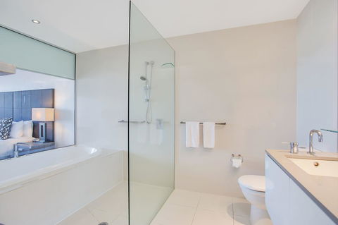 Mantra Circle On Cavill - Accommodation QLD 26