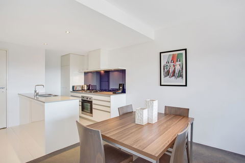 Mantra Circle On Cavill - Accommodation QLD 36