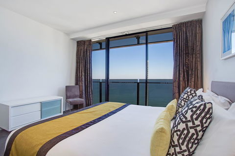 Mantra Circle On Cavill - Accommodation QLD 15