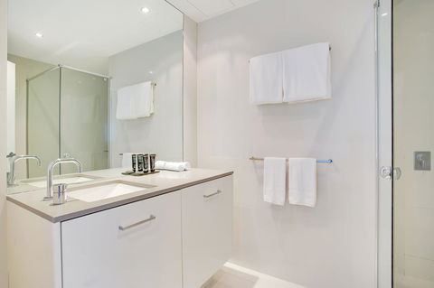 Mantra Circle On Cavill - Accommodation QLD 18