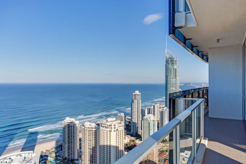 Mantra Circle On Cavill - Accommodation QLD 8