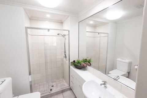Bermuda Villas - Accommodation QLD 9