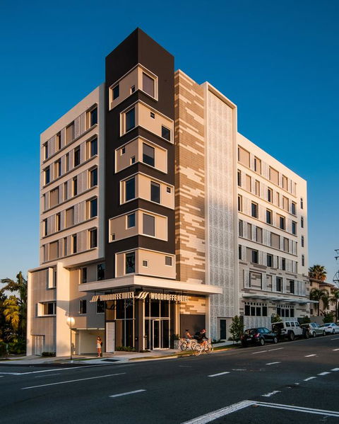 Woodroffe Hotel - Accommodation QLD 0