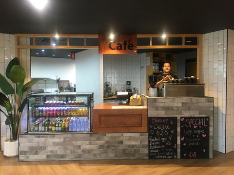 Woodroffe Hotel - Accommodation QLD 3