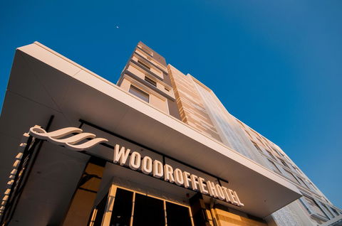 Woodroffe Hotel - Accommodation QLD 19