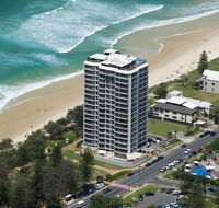 Golden Sands on the Beach - Accommodation QLD
